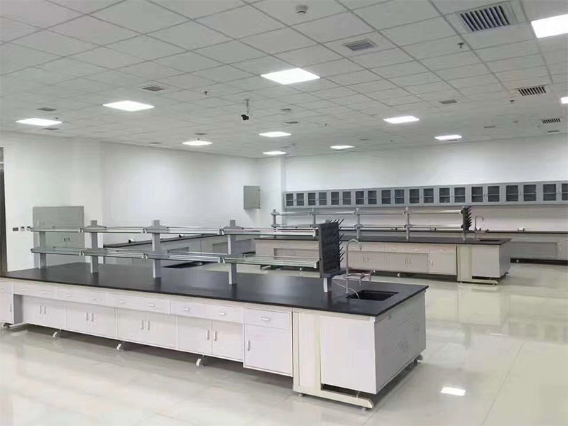 Chemical Resistant Laminate for Laboratory Table